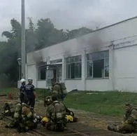 Se registró incendio en subestación de energía en el barrio San Luis de Cali y tiene sin luz a 10 barrios.