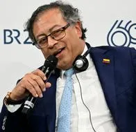 Gustavo Petro promocionó su película en medio de discusión sobre las EPS e intervención a Sanitas: detalles