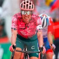 Rigo Urán se cayó en la accidentada tercera etapa de la País Vasco