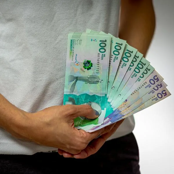 Dinero colombiano y cómo invertir un millón y 10 millones de pesos