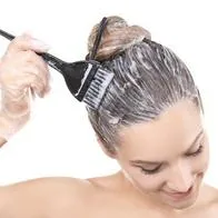 Cómo teñirse las canas de forma natural y sin químicos.