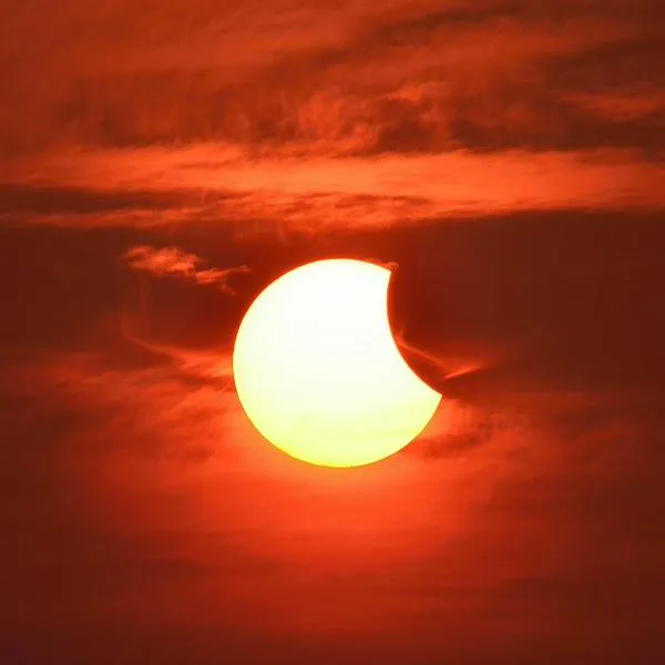 Eclipse solar, en nota sobre a qué hora se podrá ver en Colombia y por dónde