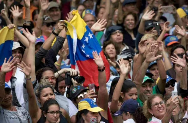 Gobierno Petro acogerá a gran número de venezolanos en Colombia: así será la medida