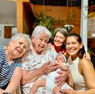 Mujer en Bello, Antioquia, cumplió 105 años y tiene 16 nietos, 18 bisnietos