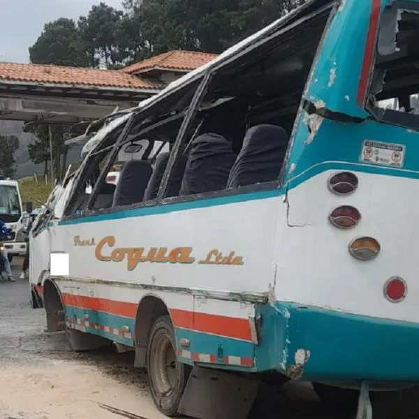 Accidente hoy cerca de Bogotá: bus volcó en Zipaquirá y dejó unos 25 heridos