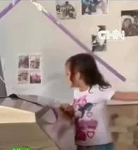 En medio del funeral de su papá, niña pide que le bajen a la música: 'Lo van a despertar'