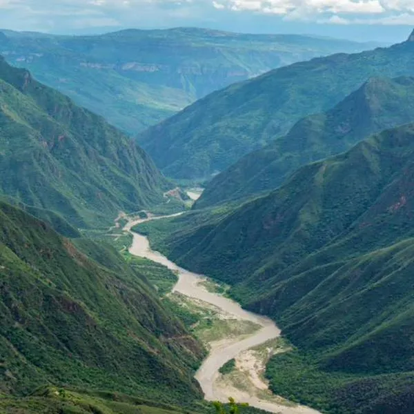 Foto de río en Colombia, en nota de cuál es el río más largo en Colombia y por qué supera al Amazonas y al Magdalena