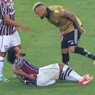 Pelea de Marcelo y Arturo Vidal en Copa Libertadores.