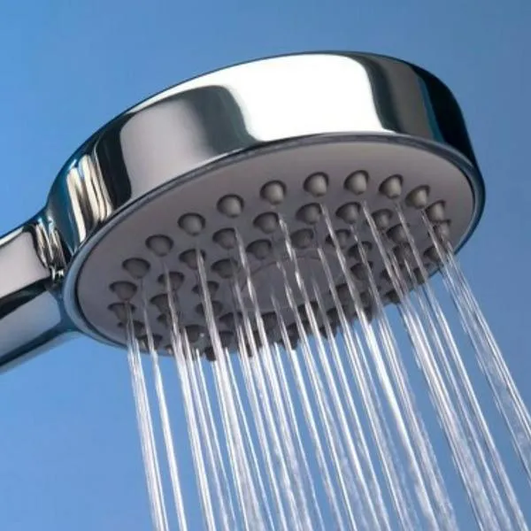 Racionamiento agua Bogotá: cuántos litros se desperdician en la ducha