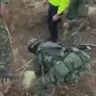 Hallan caleta en desierto de La Guajira con casi 2 toneladas de cocaína y armas.