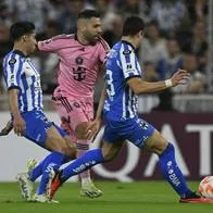 Stefan Medina y Jordi Alba en Monterrey vs. Inter Miami.