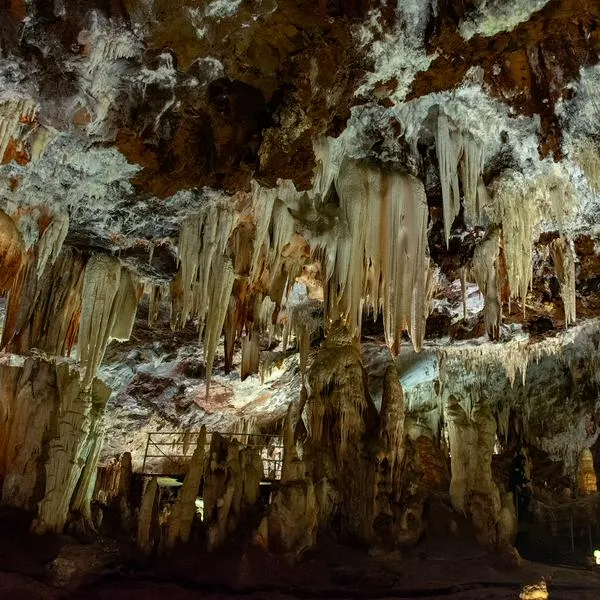 ¿Cuál es la cueva más grande de Colombia?