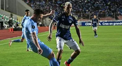 Acción de juego del partido Bolívar vs. Millonarios, por la Copa Libertadores 2024