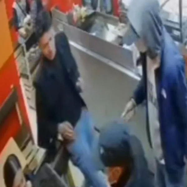 Robo en restaurante de Bogotá: ladrones atacaron a las víctimas y huyeron