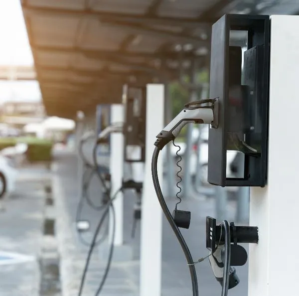 Estaciones de carga en Colombia deberán hacer cambios para carros eléctricos. El Ministerio de Minas y Energía emitió una nueva resolución con líneamientos