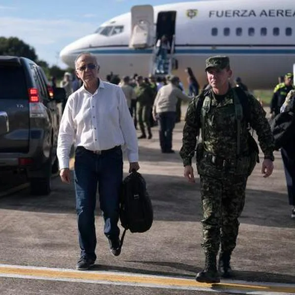 Colombia tendrá 20.000 policías y 16.000 soldados más, confirma ministro Velásquez