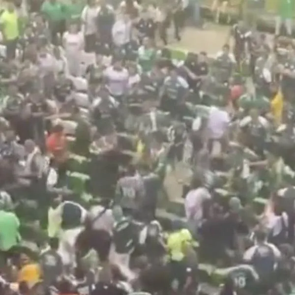 Disturbios en el estadio Palmaseca durante el clásico Cali vs. América