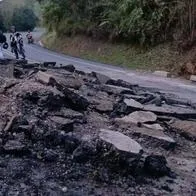 Se registró una explosión sobre la vía Panamericana entre Popayán y Cali