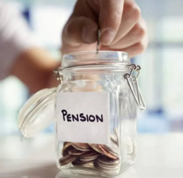 Si iniciará la vida laboral ¿Cómo saber si es mejor Colpensiones o un fondo privado de pensiones?