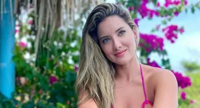 Daniella Álvarez presumió su cambió de 'look' por nuevo trabajo.