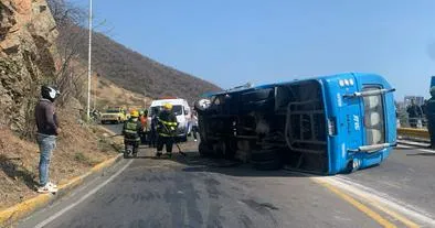 El conductor del vehículo salió ileso y logró confirmar que la falla mecánica fue la causante del siniestro 