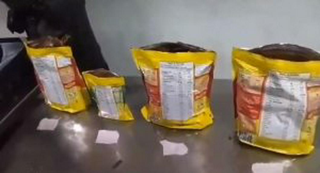 Cómo en Alerta Aeropuerto, extranjero camufló droga en bolsas de leche en polvo