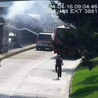 Incendió en puente peatonal en el sur de Bogotá y causó pánico a varios usuarios