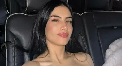 Jessica Cediel en 'topples' lava loza en su casa; video de hermana la delató