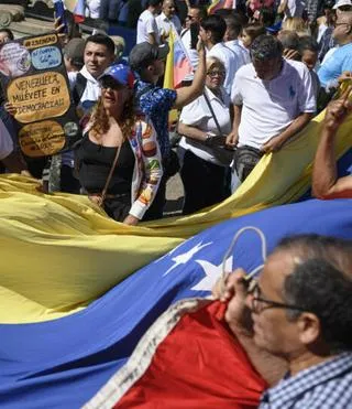 La oposición venezolana anuncia a González Urrutia como candidato en las elecciones contra Nicolás Maduro