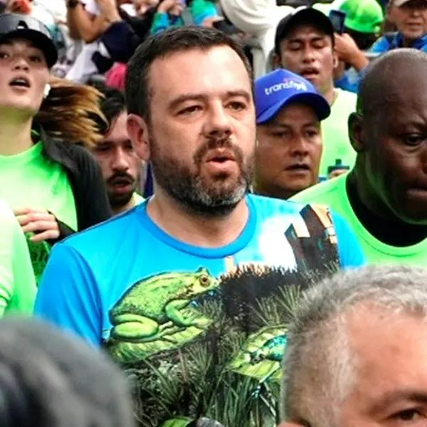 Carlos Fernando Galán,  en Carrera Verde de Bogotá; corrió pese a marchas.