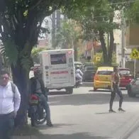 Ambulancia en Bucaramanga no quiso ayudar a hombre que tuvo infarto en la calle