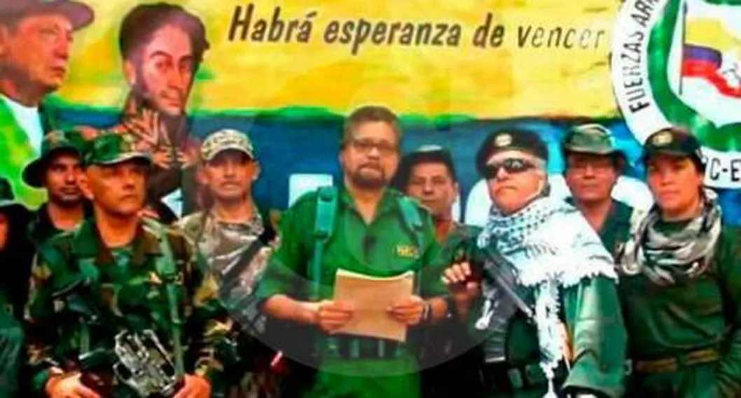 Por pedido del Gobierno, Fiscalía suspendió órdenes de captura de 9 guerrilleros de las disidencias de “Iván Márquez”