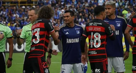 Millonarios contra Flamengo en Copa Libertadores. El 'Embajador' sacó una camiseta amarilla contra Palestino y hubo burlas