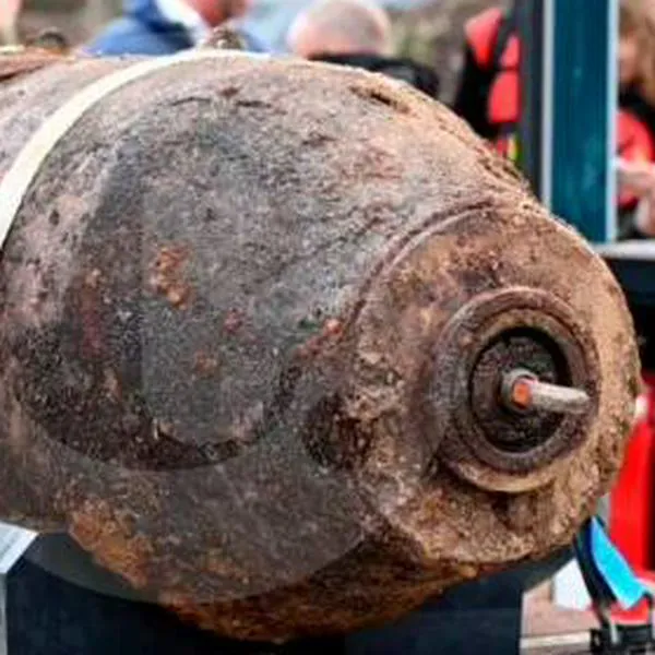 Encuentran una bomba de la Segunda Guerra Mundial cerca a un estadio de fútbol en Alemania