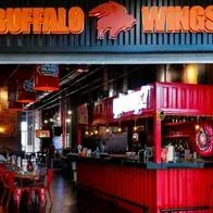 Buffalo Wings está a punto de salvarse en Colombia luego de salir de la reorganización y llegar a un acuerdo con los acreedores. Se vienen cambios. 