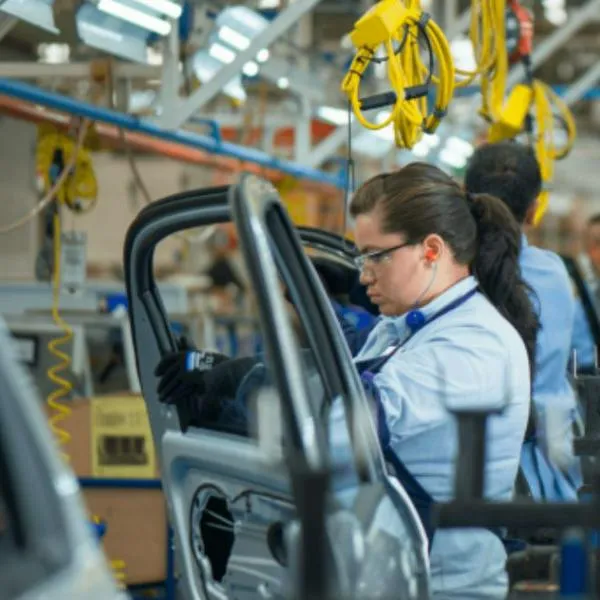 El Ministerio del trabajo hará inspección para proteger los derechos de los trabajadores de General Motors, empresa que no fabricará carros en Colombia.