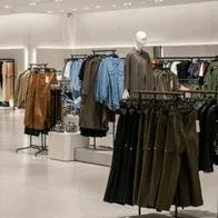 Marca que le compite a Zara y H&M se declaró en quiebra; cerrará locales y espera milagro
