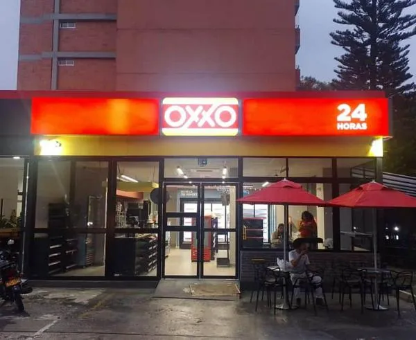 Oxxo abre su primera tienda en Medellín: planea abrir nuevos locales en las próximas semanas