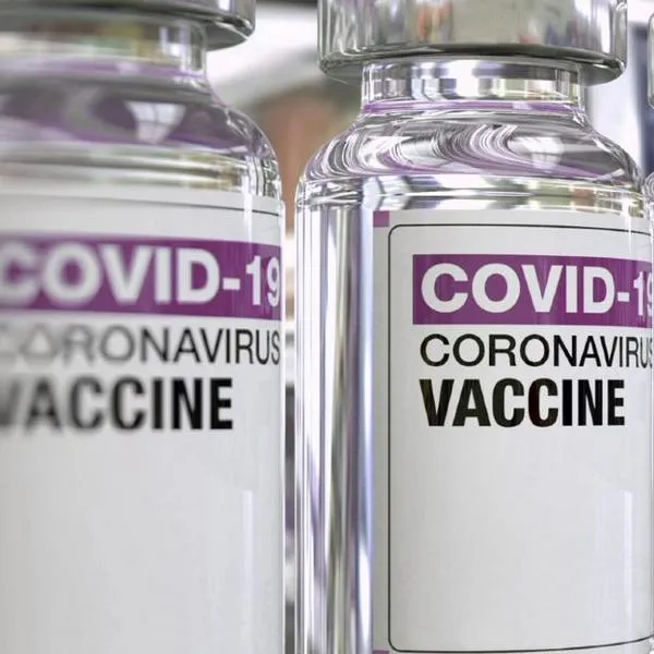 AstraZeneca admitió que su vacuna COVID-19 puede causar efectos secundarios