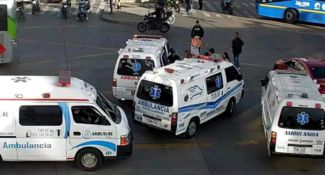 Camión arrolló en Bogotá a joven paramédico que atendía emergencia en la calle