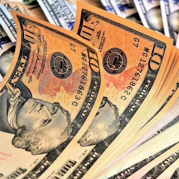 Dólar en Colombia abre a la baja este 2 de mayo tras nuevos anuncios de la FED