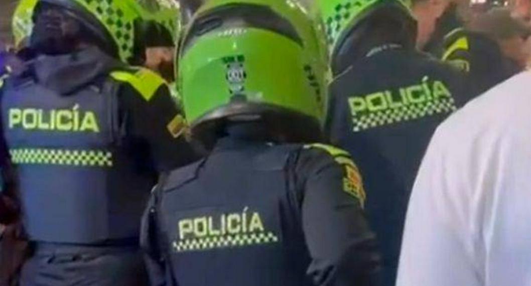 Hasta mordiscos recibieron policías en medio de una riña con mujeres en el parque Lleras