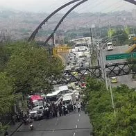 Bloqueos en la Universidad Nacional: encapuchados se enfrentan al Esmad con explosivos en Medellín