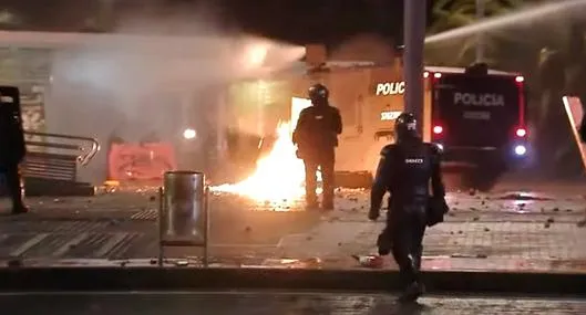 Universidad Nacional de Bogotá: celadores, obligados a tomar gasolina en disturbios.