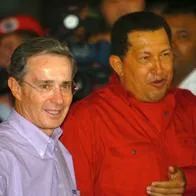 Álvaro Uribe y Hugo Chávez reunidos. 