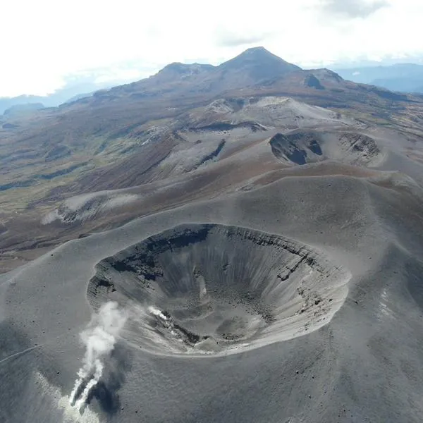 Volcán Puracé entra en alerta naranja. 