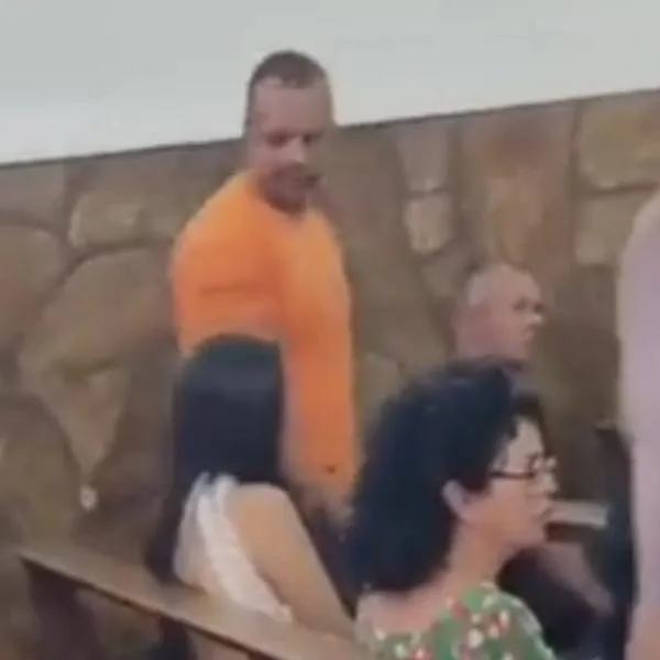 Video viral de una infidelidad en iglesia de Brasil. Mujer encontró a su esposo con la amante