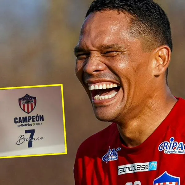 Carlos Bacca, al estilo Ibrahimovic, sorprendió a jugadores de Junior con lujosos reglaos