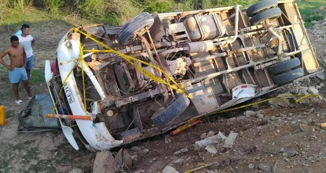 Accidente de bus escolar dejó a 17 niños heridos en El Paso