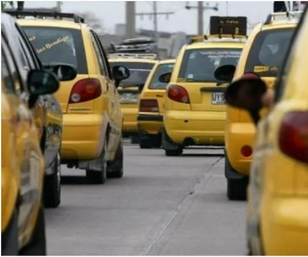 "Joven de 24 años enfrenta su dolor": denuncia que fue abusada por un taxista en Bogotá